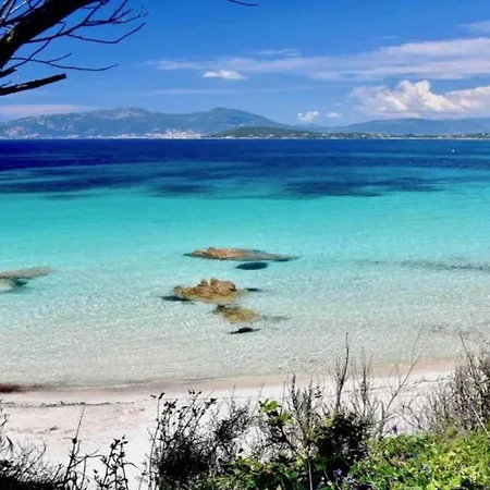 With Beautiful View On The Village 度假居 Varsberg