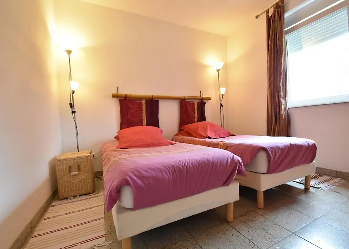 Holiday home With Beautiful View On The Village Varsberg